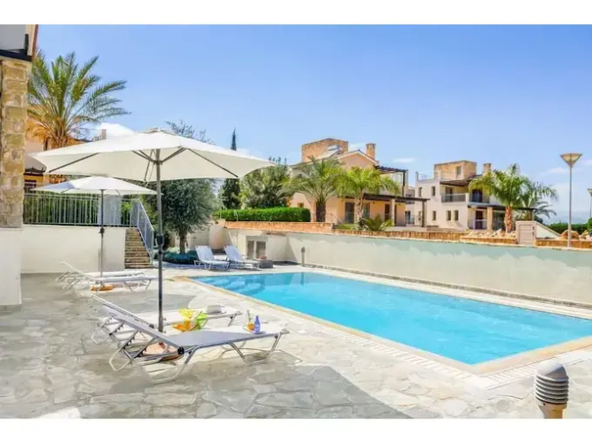 Villa Paralia