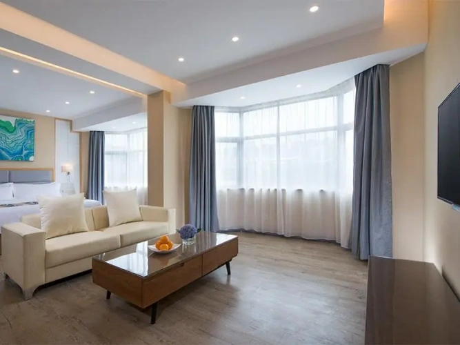 Deluxe Suite