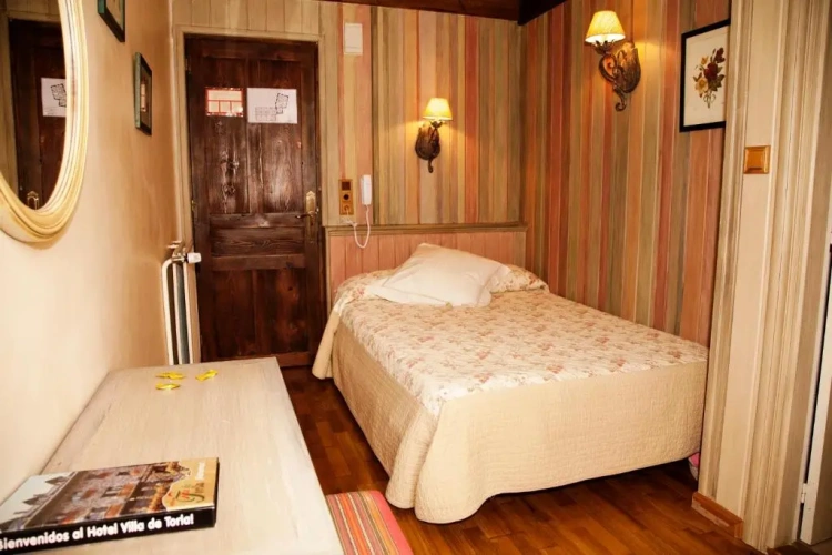 Standard Twin room with view
