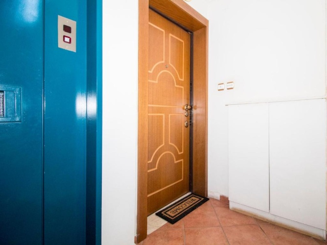 3 Bedrooms Apartment