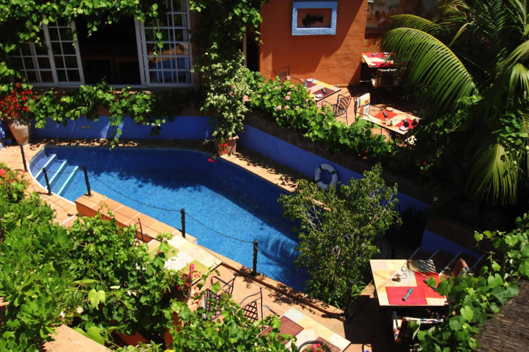 Amanhavis Hotel