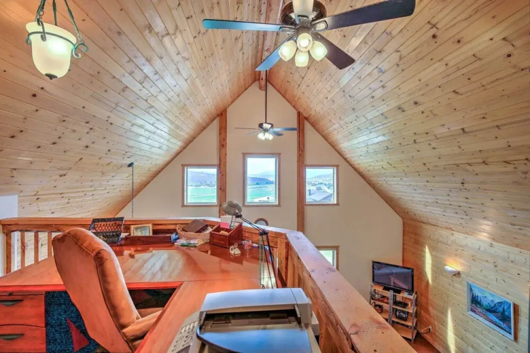 Luxe Alpine Cabin w/ Wraparound Deck & Mtn Views!