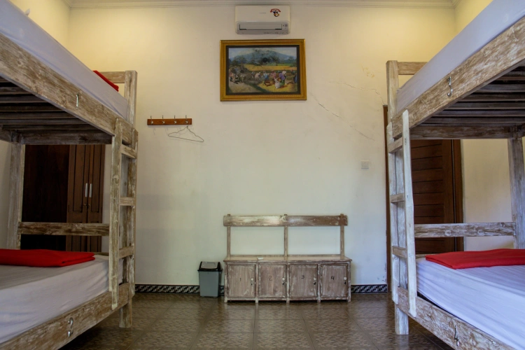 Bed in Dorm