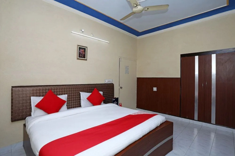 OYO 10444 Vasundhra INN