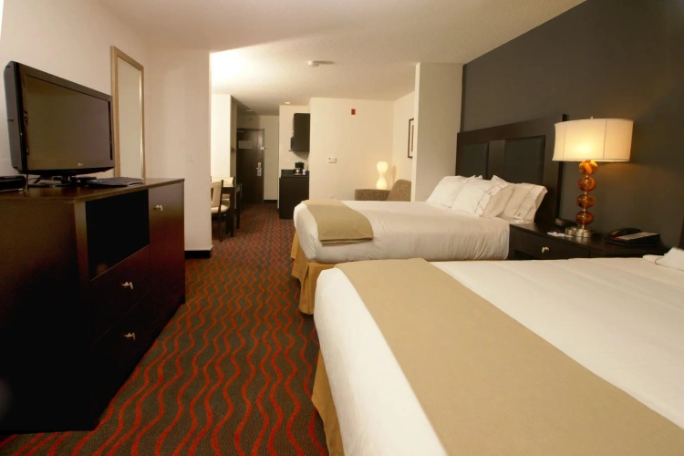 Quadruple Suite