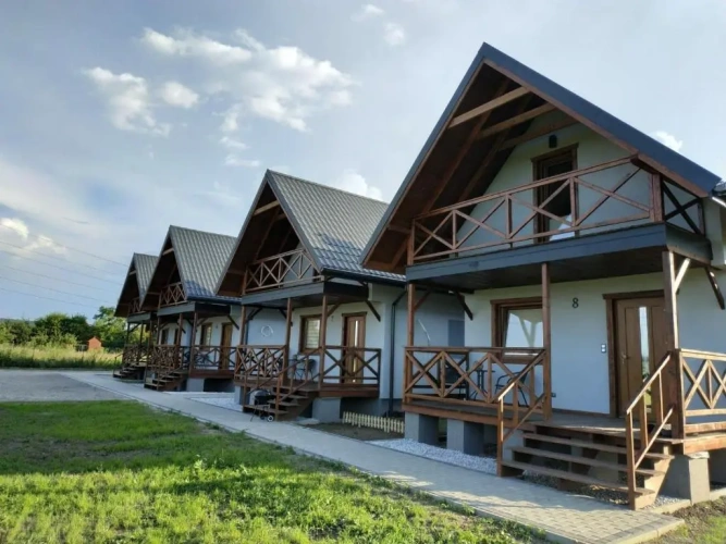 2 Bedrooms Cottage