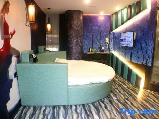 Quanwan Impression Theme Hotel