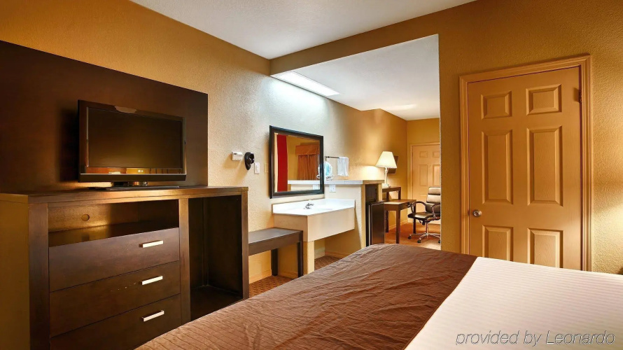 Americas Best Value Inn Monroe