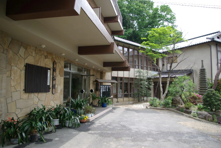Yumotokan