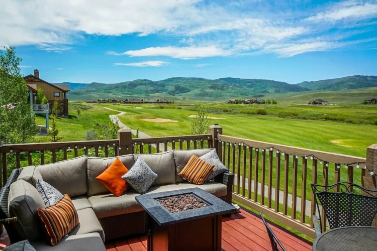 4 Bedrooms Cottage with balcony