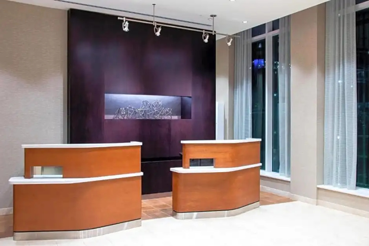 Courtyard By Marriott New York Queens/jamaica
