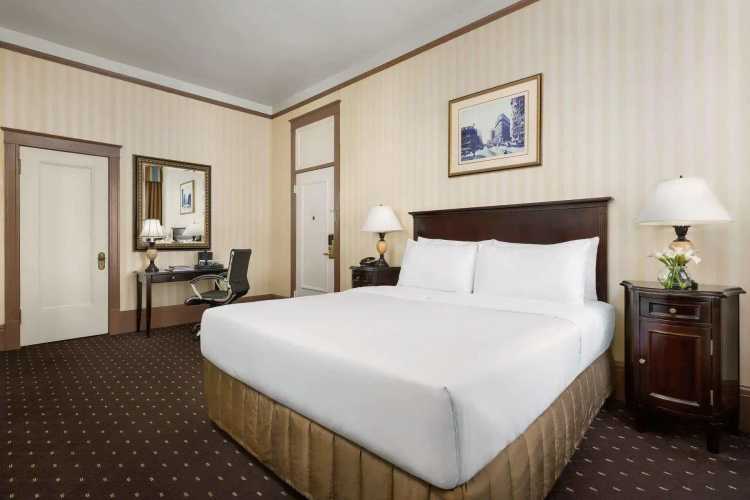 Hotel Whitcomb - A Historic San Francisco Hotel