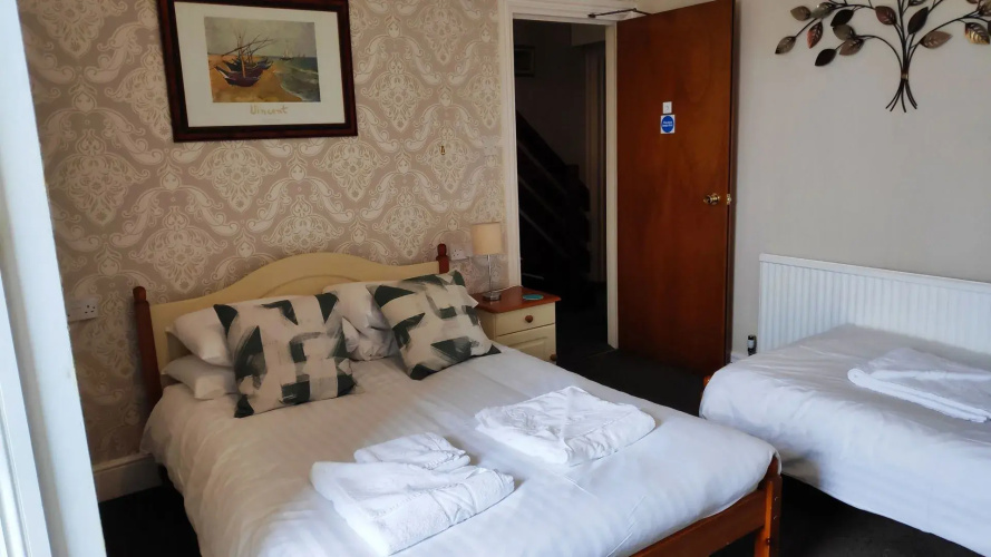 Elnor Guest House
