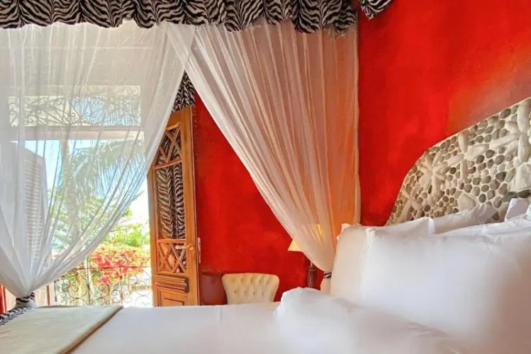 Suite with pool view