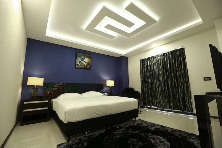 Million Day Mayiladuthurai Hotel