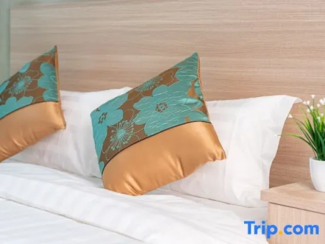 1 Bedroom Comfort room
