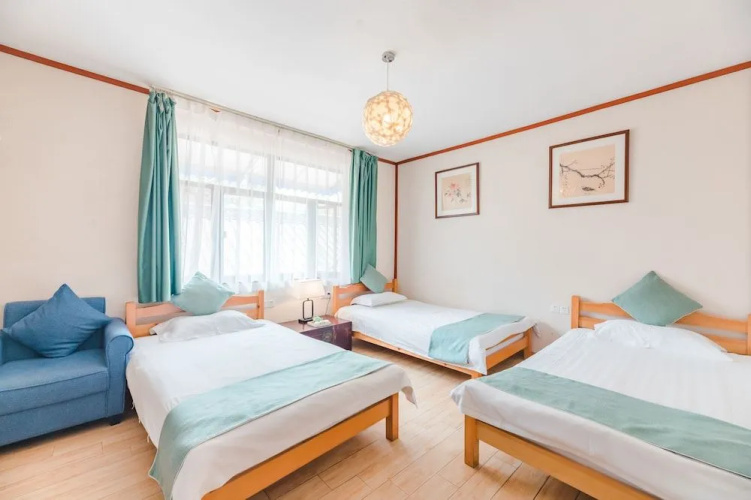 Dragontown Hotel
