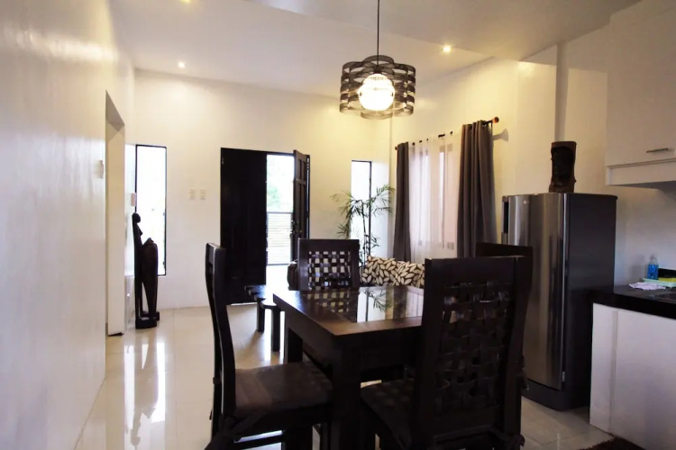 Tagaytay Summer House