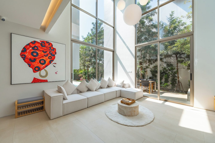New Stunning Villa Very Modern V183