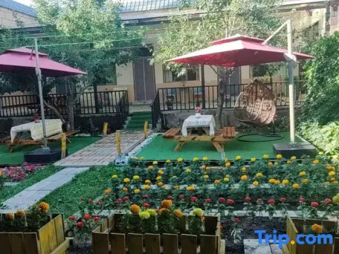 Narati Yikelong Inn