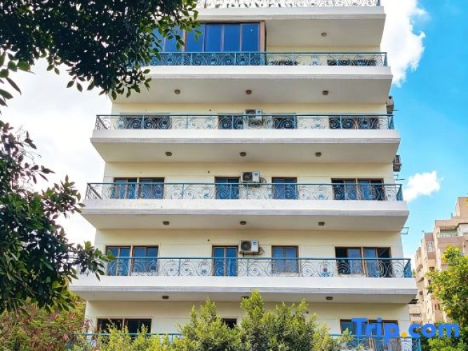 Qinfu Hotel