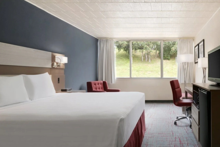 Ramada by Wyndham Uniontown