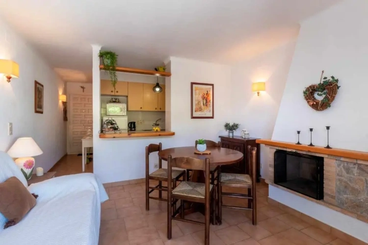 1 Bedroom Apartment
