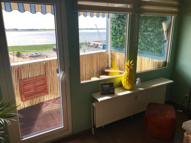 COAST HOUSE Moana