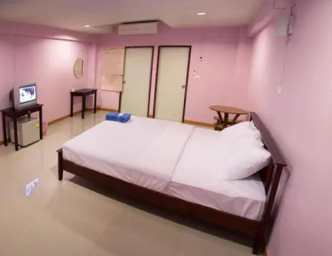 AEK Apartment