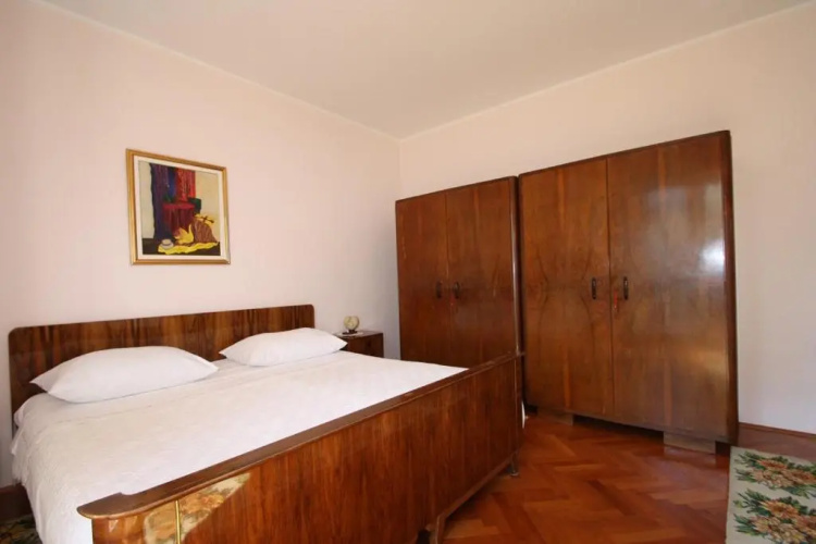 Labinac Ines, Only 300 M From Beach