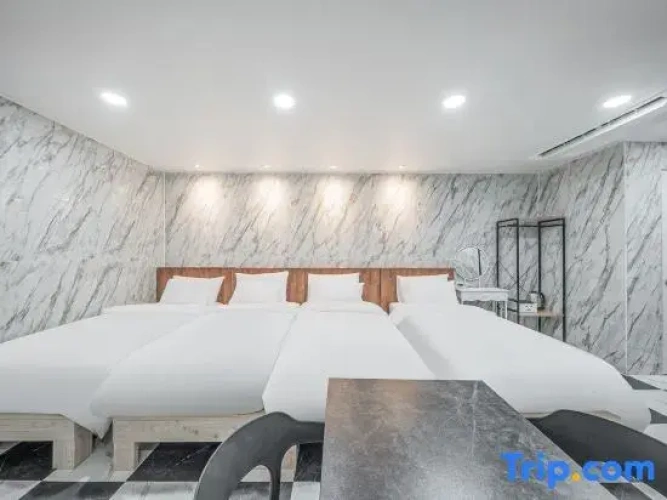 Twin Suite