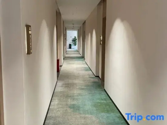Minghu Hotel