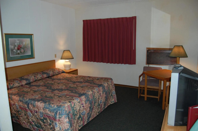 Wrangler Inn