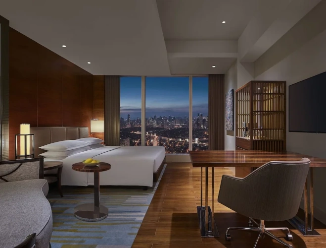Double Club Access room