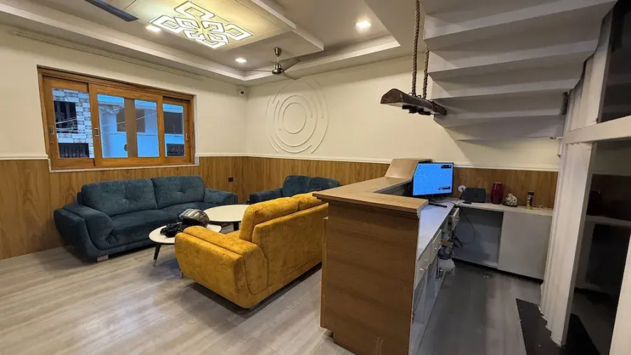 Yes Hotel By The Ganges