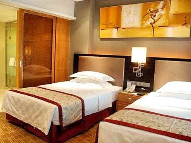Aile Crown Holiday Hotel
