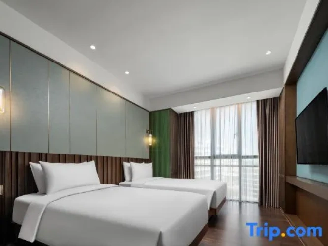 2 Bedrooms Suite with balcony and with sea view