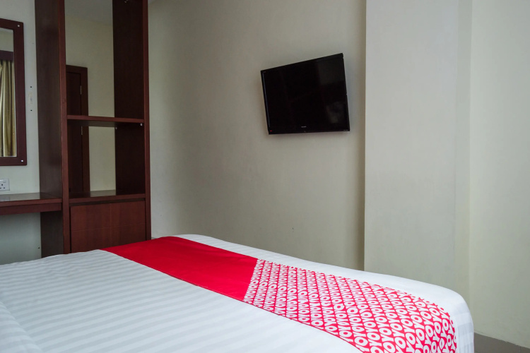 OYO 775 Aviari Hotel