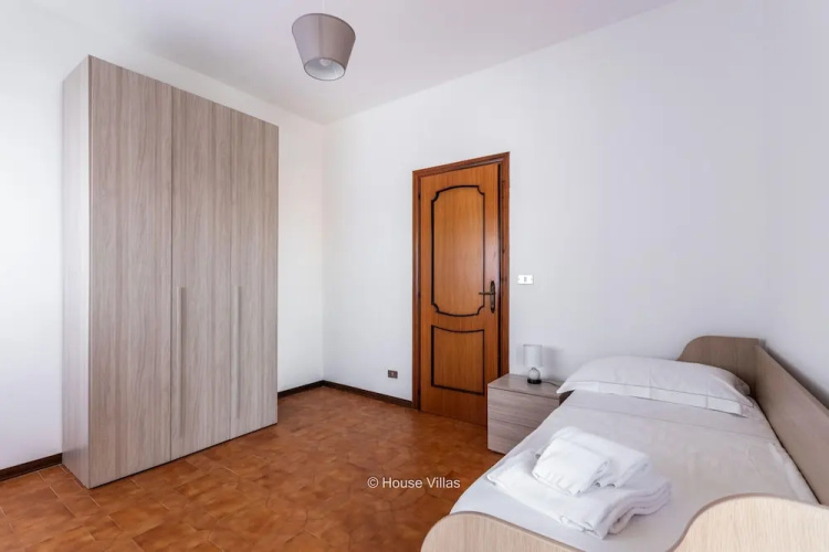 Peony Apartment in Noto
