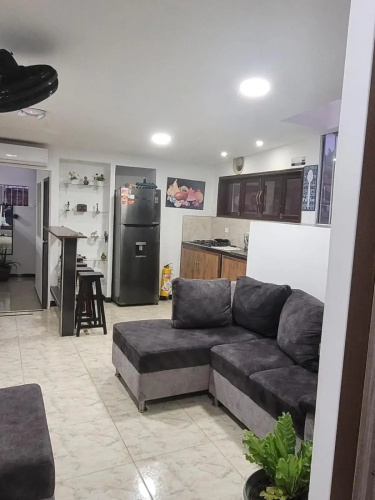 Hostal S Y S