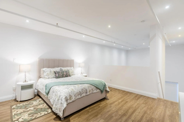 2BR 2 STOREY LOFT. Free Parking.Gym