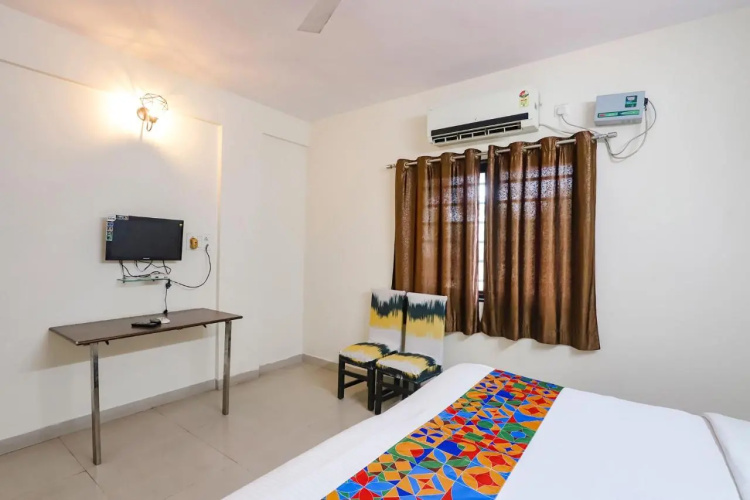 FabHotel SS House