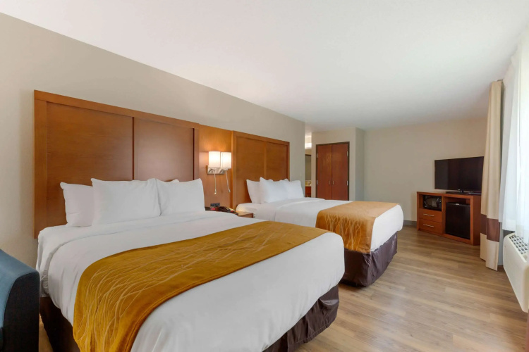 Comfort Inn & Suites Milford