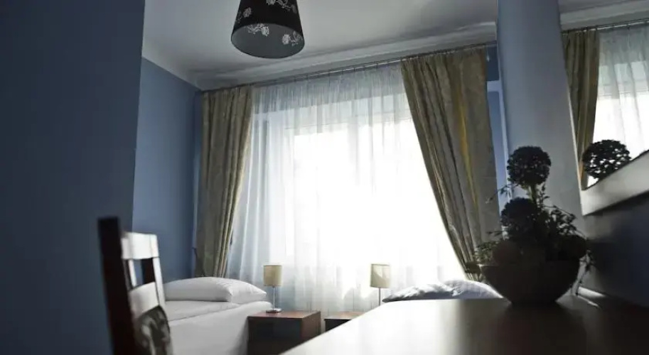 Hotel KORONA