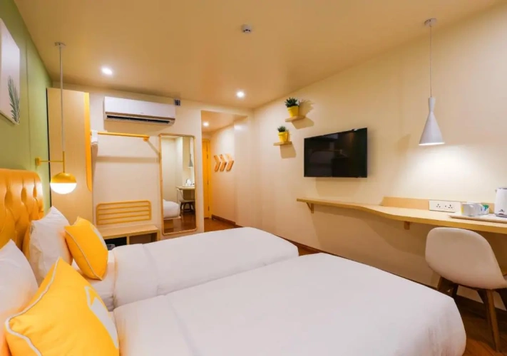 Standard Twin room