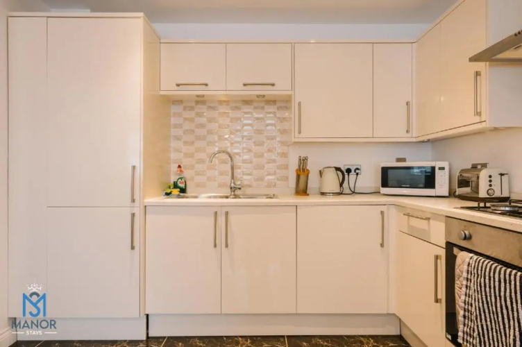 Charming chic Appartment with 24hr Parking