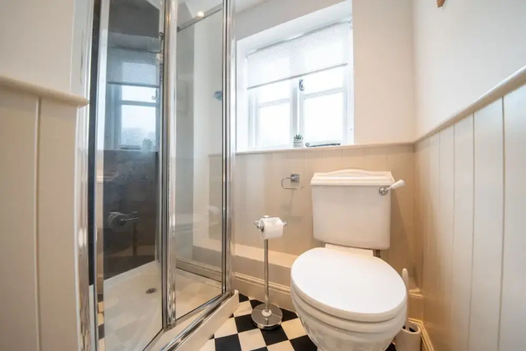 Host Stay Chimney Pots Cottage