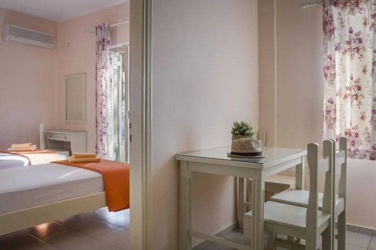 Marinos Apartments
