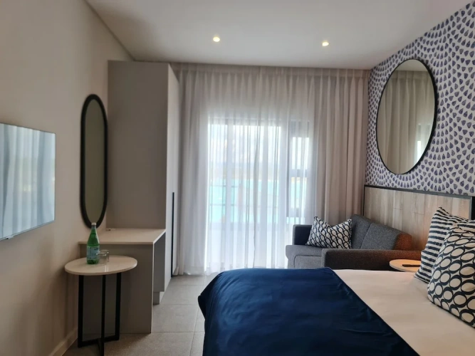 Deluxe Double room with city view