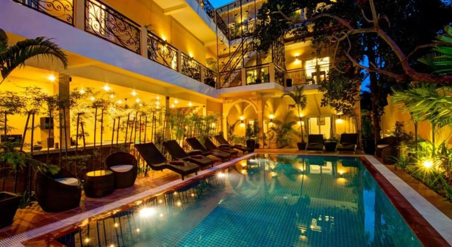 Quadruple Family Suite